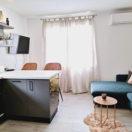 Appartement Apartman Maja **** à Šibenik Extérieur photo
