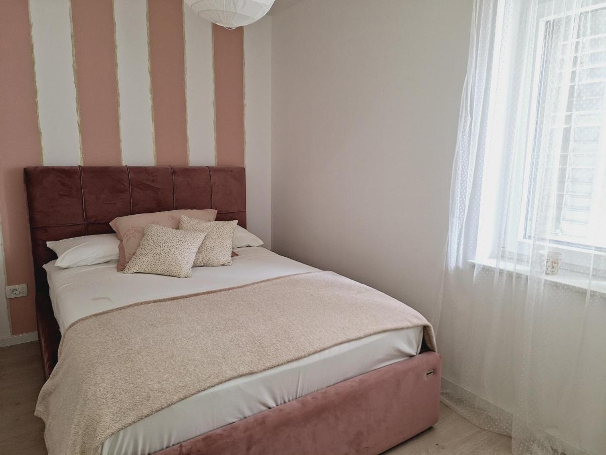 Appartement Apartman Maja **** à Šibenik Extérieur photo
