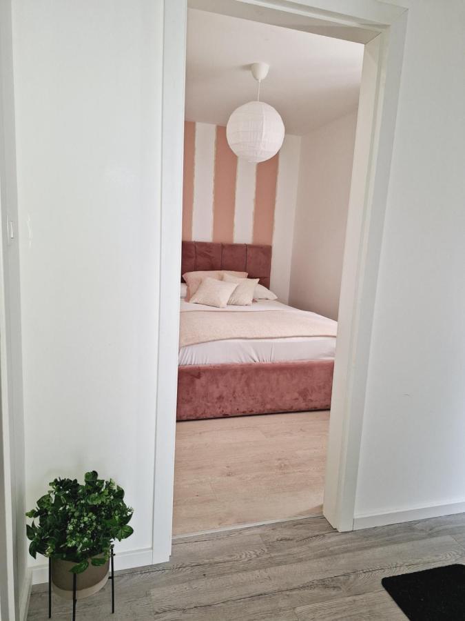 Appartement Apartman Maja **** à Šibenik Extérieur photo