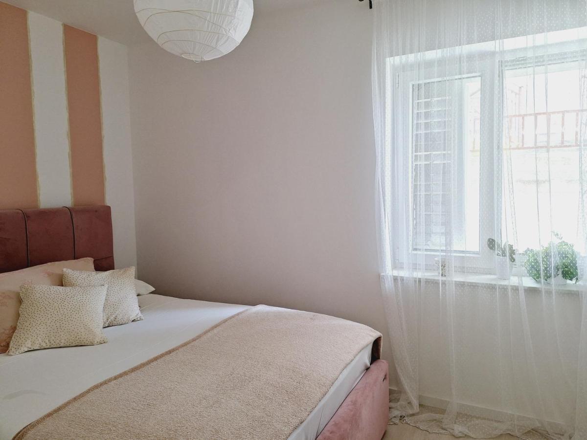Appartement Apartman Maja **** à Šibenik Extérieur photo