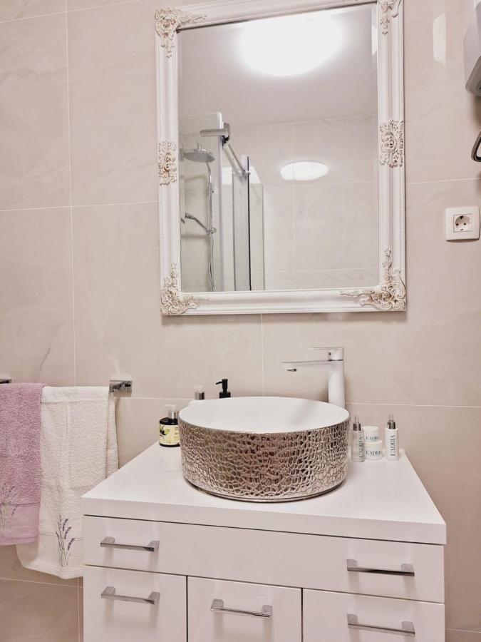 Appartement Apartman Maja **** à Šibenik Extérieur photo