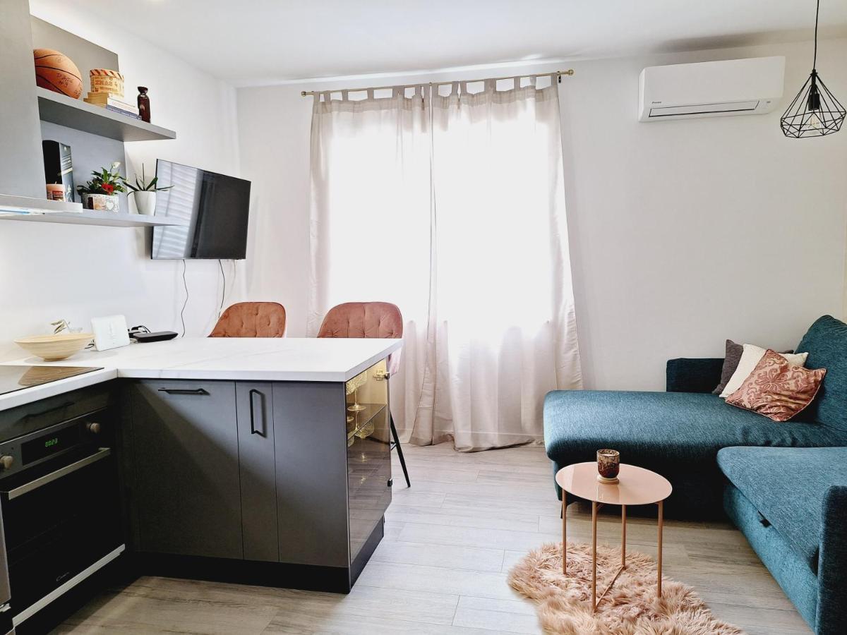 Appartement Apartman Maja **** à Šibenik Extérieur photo